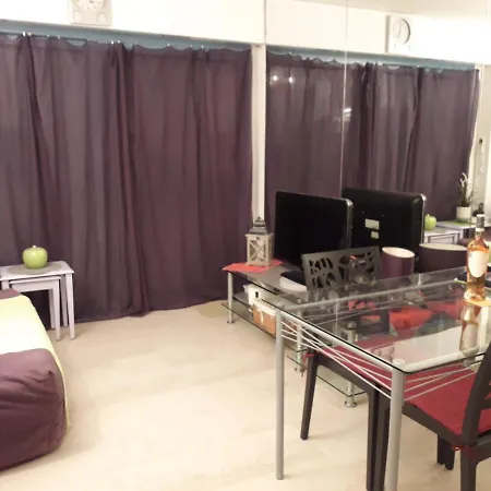 French Riviera 1 Bedroom On The Facing Cannes Apartment
