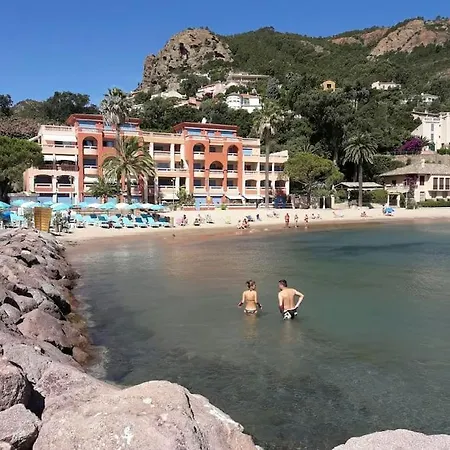 French Riviera 1 Bedroom On The Facing Cannes Apartment