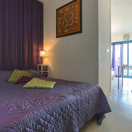 French Riviera 1 Bedroom On The Facing Cannes Apartment *